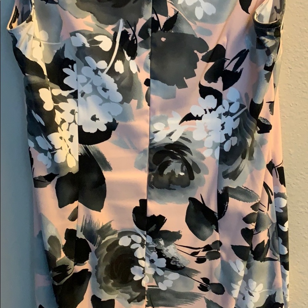 Dress - Picture 5 of 6